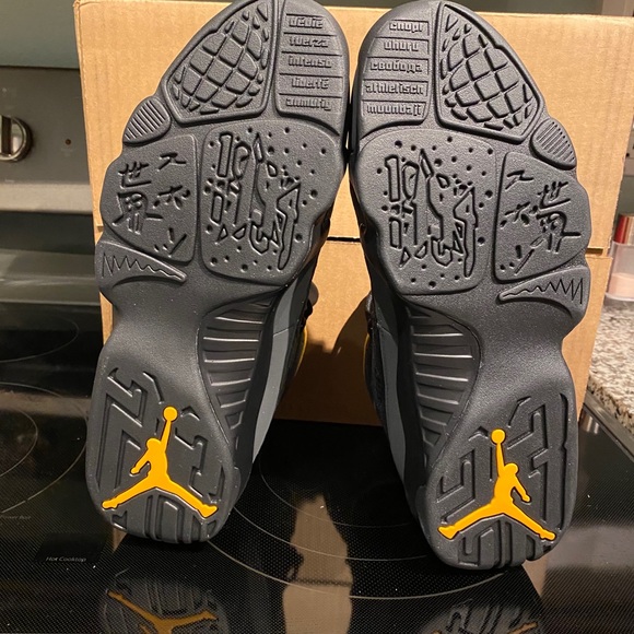 Jordan 9 “Dark Knight” size 13 - Picture 2 of 4